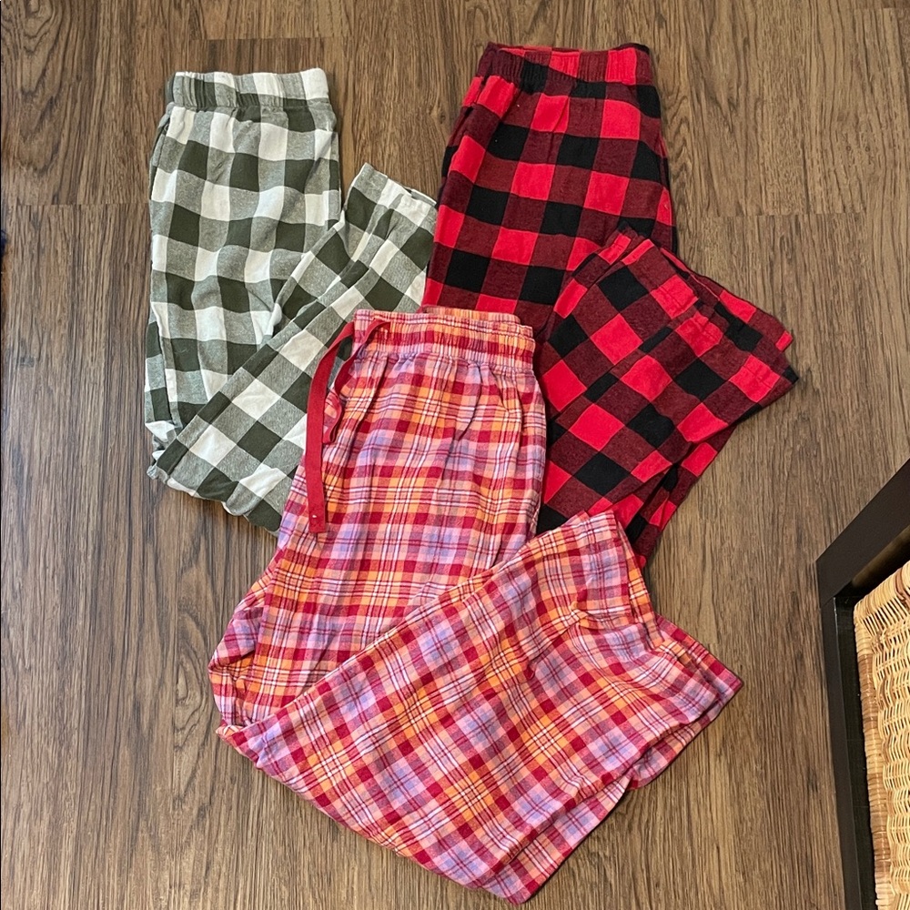 Old Navy Plaid Pajama Pants Set - Red, Black, Green, White
